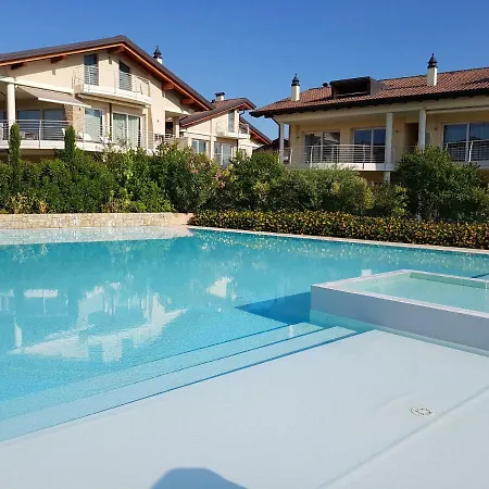 Sky Garda View Апартаменты Сирмионе