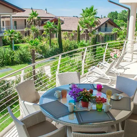 Апартаменты Sky Garda View *