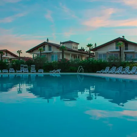 Sky Garda View سيرمِيوني